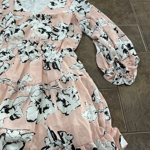 🔥3/$42 w FREE SHIPPING🔥 Floral Pink/peach Dress - Picture 3 of 3